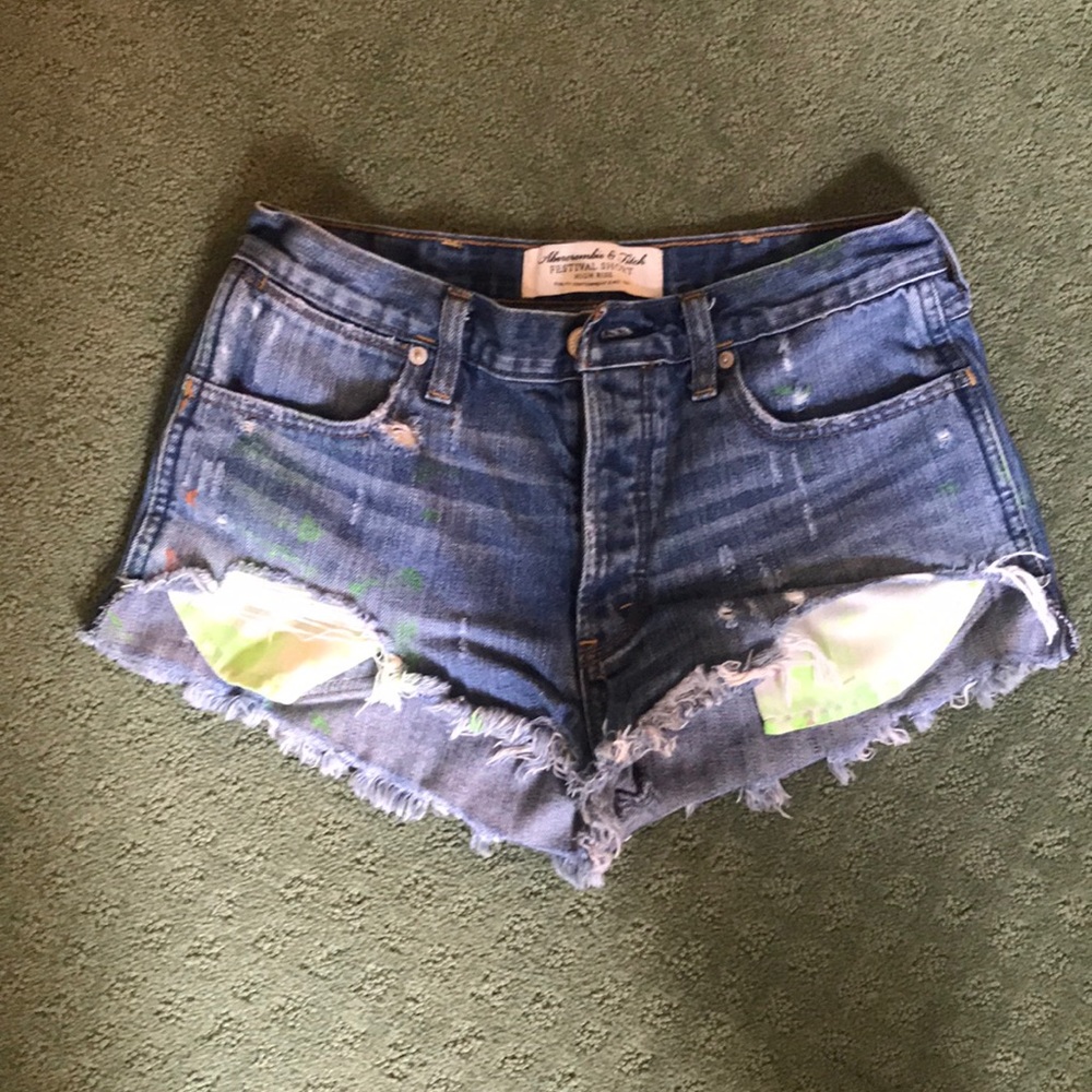 Abercrombie high rise splatter paint shorts